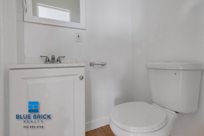 Building Photo - 5320 Corteen-18