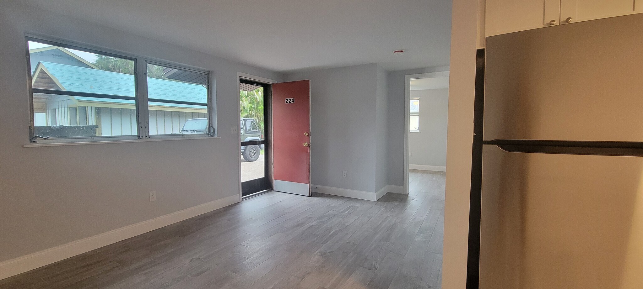 Building Photo - 224 8th Ave N