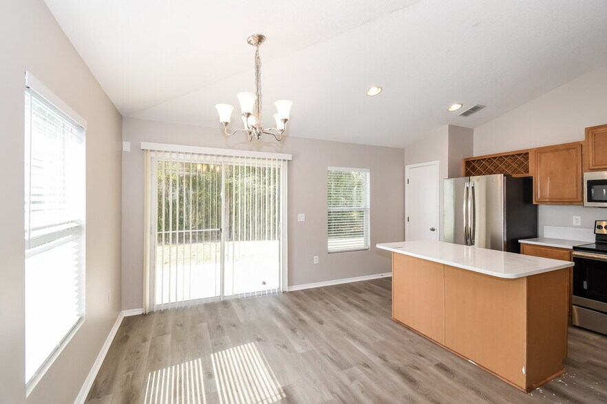 Building Photo - 11732 Silver Hill Dr