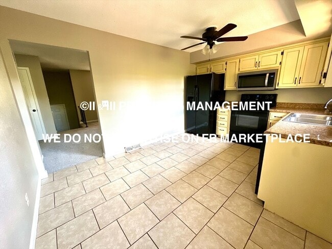 Building Photo - 8906 Haskins St