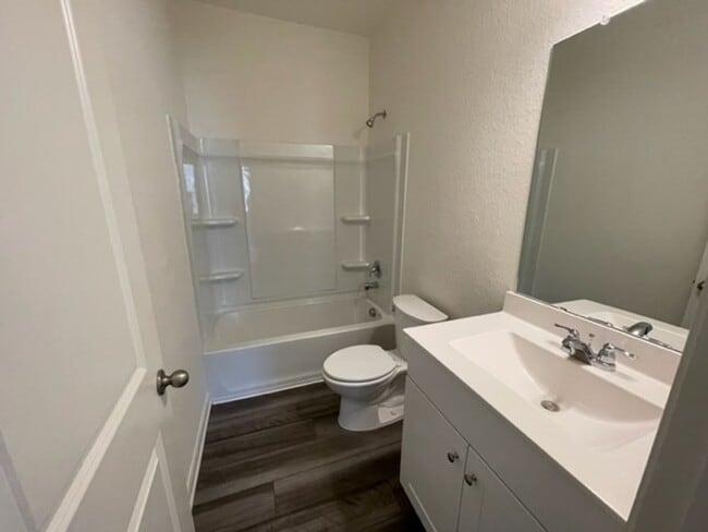 Building Photo - Super Nice One Story Home Near 1604 & Culebra....Move in as early as August 7, 2025