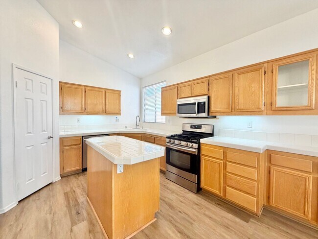 Building Photo - Beautiful 55+ Community 2 Bedroom + Den Home with INCLUDED Solar & Premium Amenities