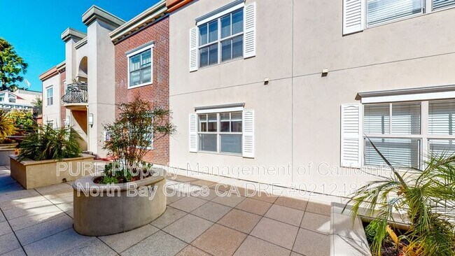 Building Photo - 110 5th St