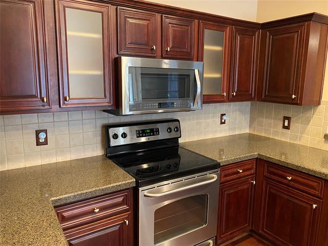 Building Photo - 207 Colonial Ln