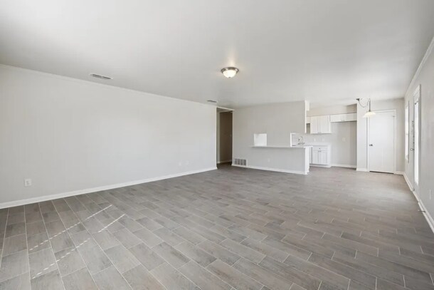 Building Photo - 7020 Green Ridge Trl