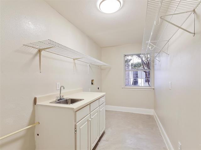Building Photo - 2141 Ironside Dr