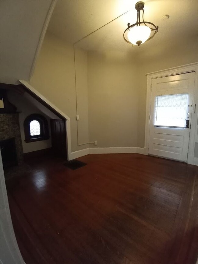 Building Photo - 415 Belgravia Ct