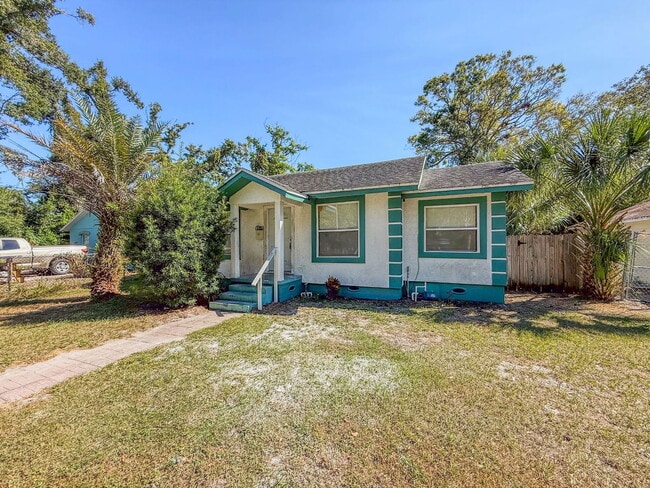 Building Photo - 1844 27th St S