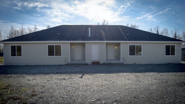 Building Photo - 981 W Cache Dr