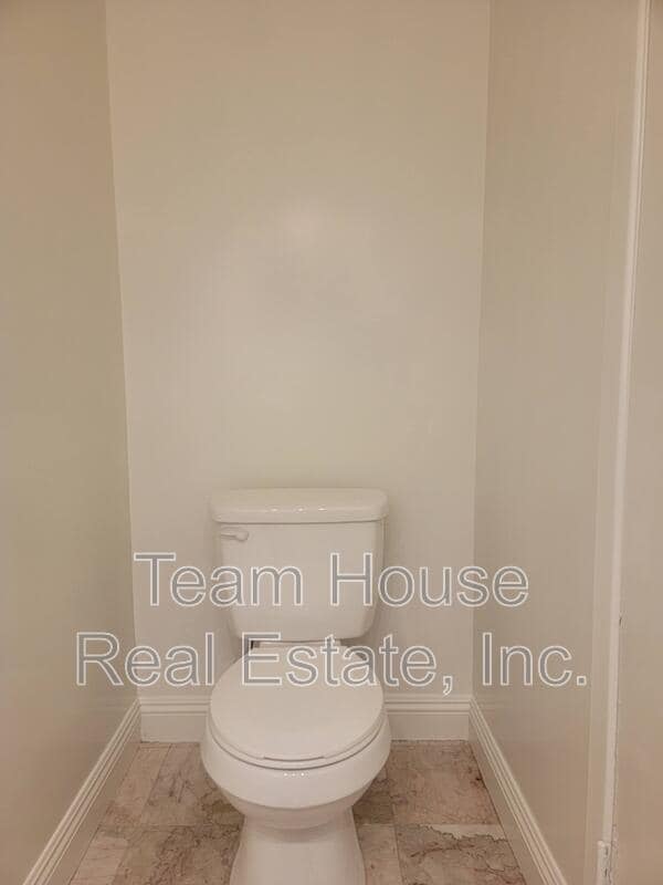 Building Photo - 23423 Vía Boscana