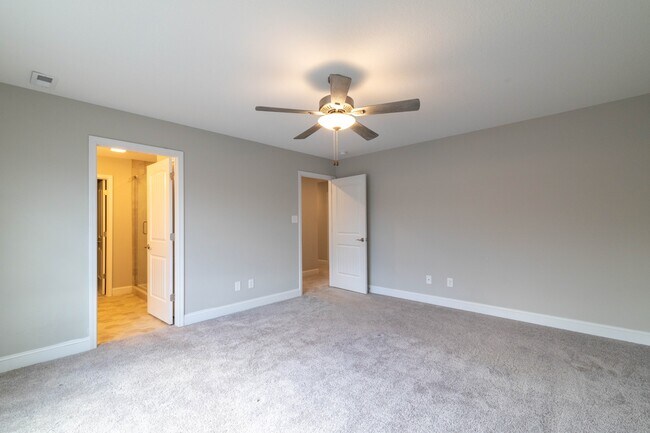 Building Photo - 7703 Honey Oaks Rd