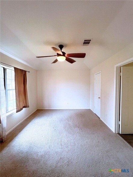 Building Photo - 4205 Bluestem Ln