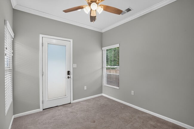 Building Photo - 265 Oxmoor Pl