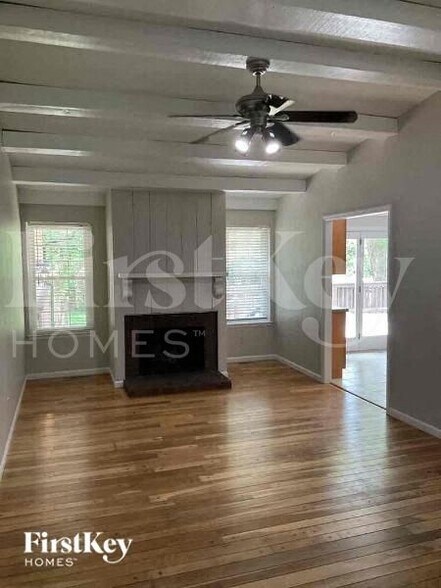 Building Photo - 1351 Virginia Dr
