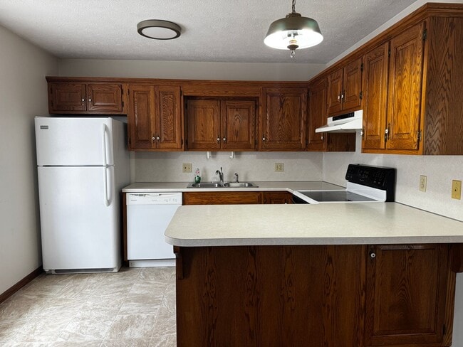 Building Photo - Two bedroom apartment
