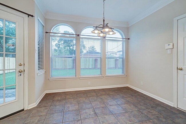 Building Photo - 5365 Lampasas St