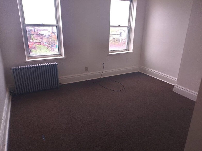 Bedroom 2 - 5 Davis Row