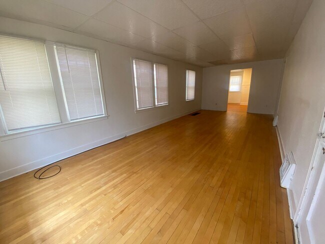 Building Photo - Viking Properties, LLC Duplex