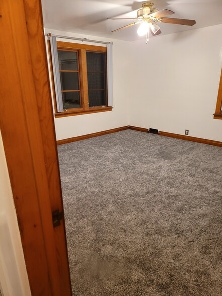 Building Photo - 5330 Seneca St