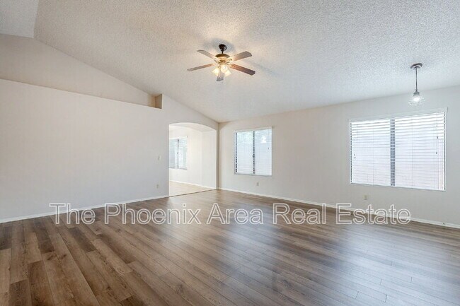 Building Photo - 5710 W Commonwealth Pl