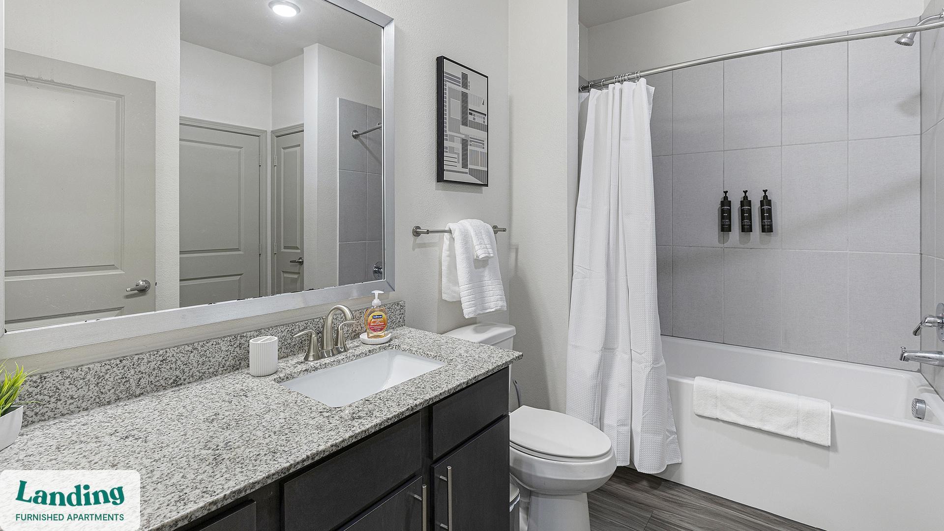 Building Photo - 2800 NE Green Oaks Blvd