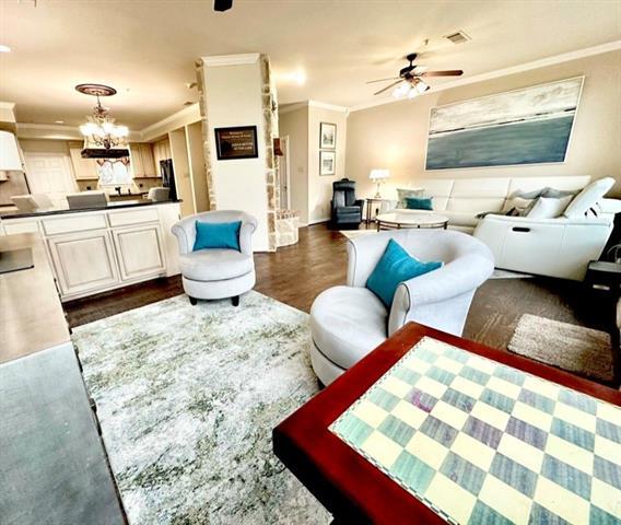 Building Photo - 402 Oakbrook Dr