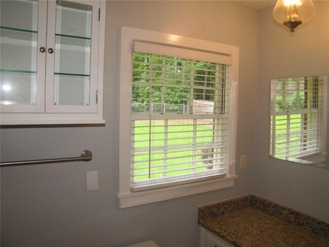 Building Photo - 3490 Sexton Woods Dr