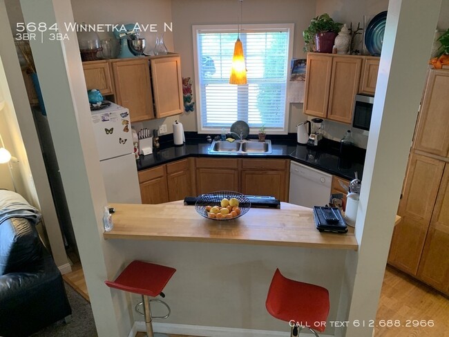 Building Photo - 5684 Winnetka Ave N