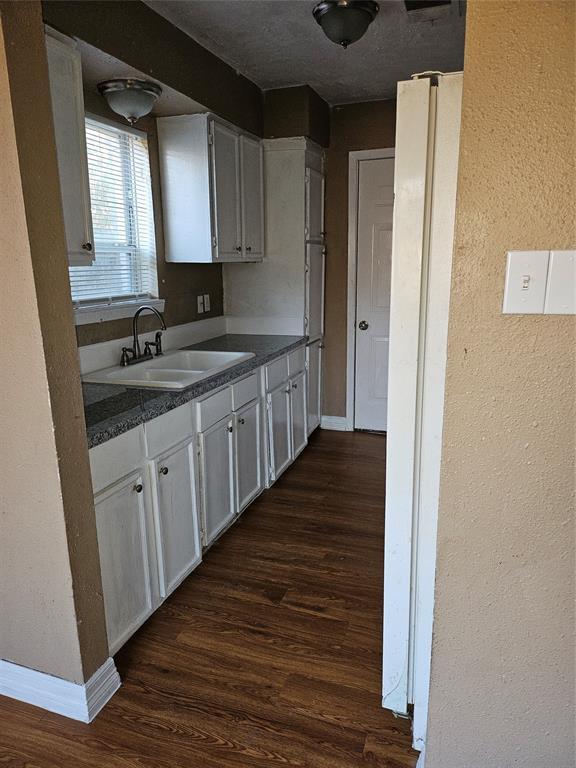 Building Photo - 15829 Ridgeroe Ln