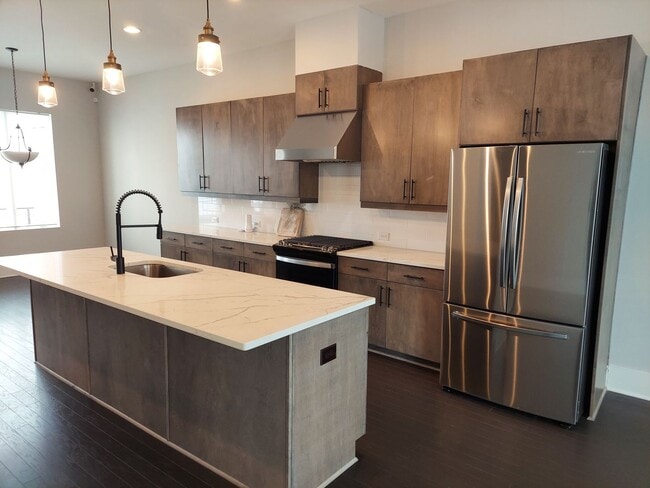 Building Photo - New Construction Executive Rental Availabl...