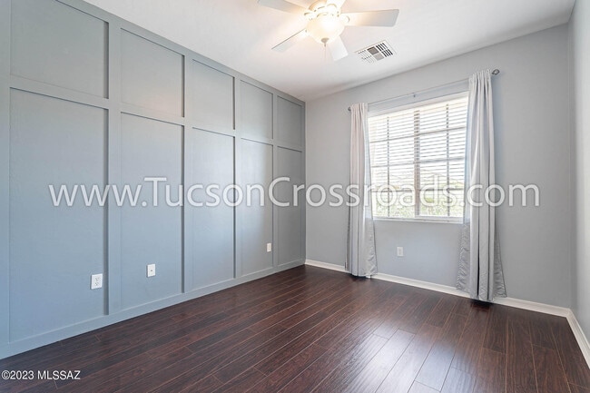 Building Photo - 1254 W Versilia Dr