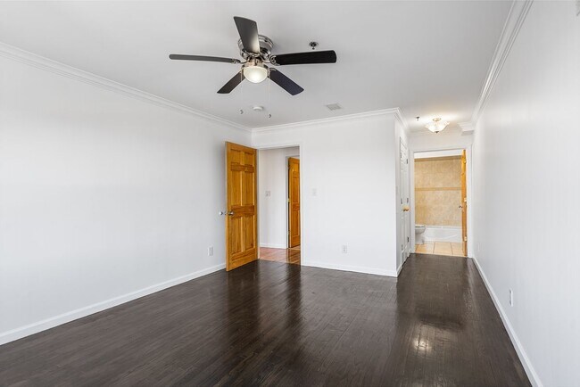 Building Photo - 4401 Smith Ave