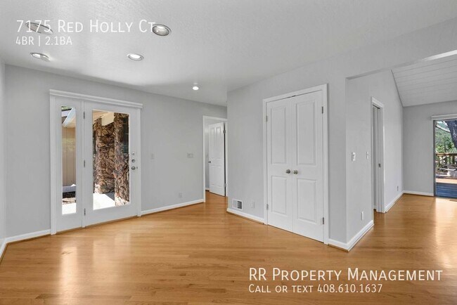 Building Photo - 7175 Red Holly Ct