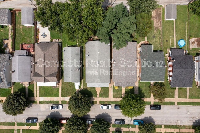Building Photo - 6265 Hoffman Ave