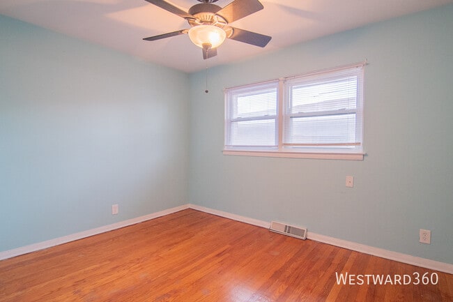 Building Photo - 2631 W 84th Pl