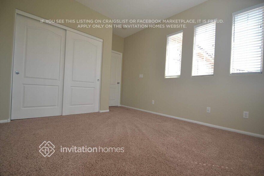 Building Photo - 628 Sumatra Pl