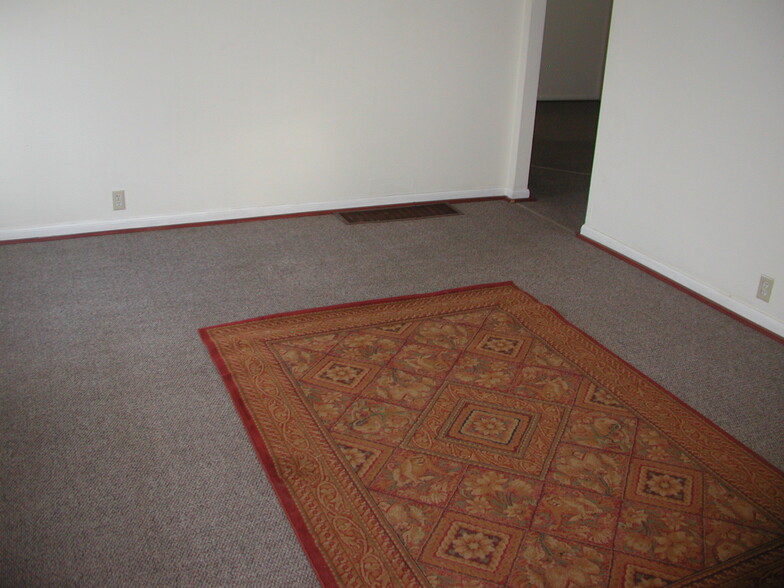Building Photo - 402 Wolfe Ave
