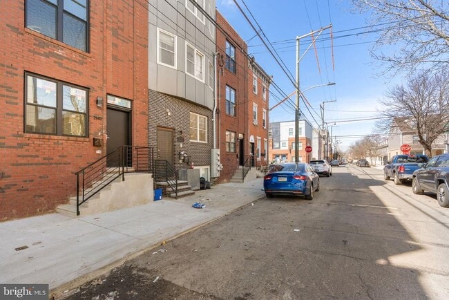 Building Photo - 2142 Master St