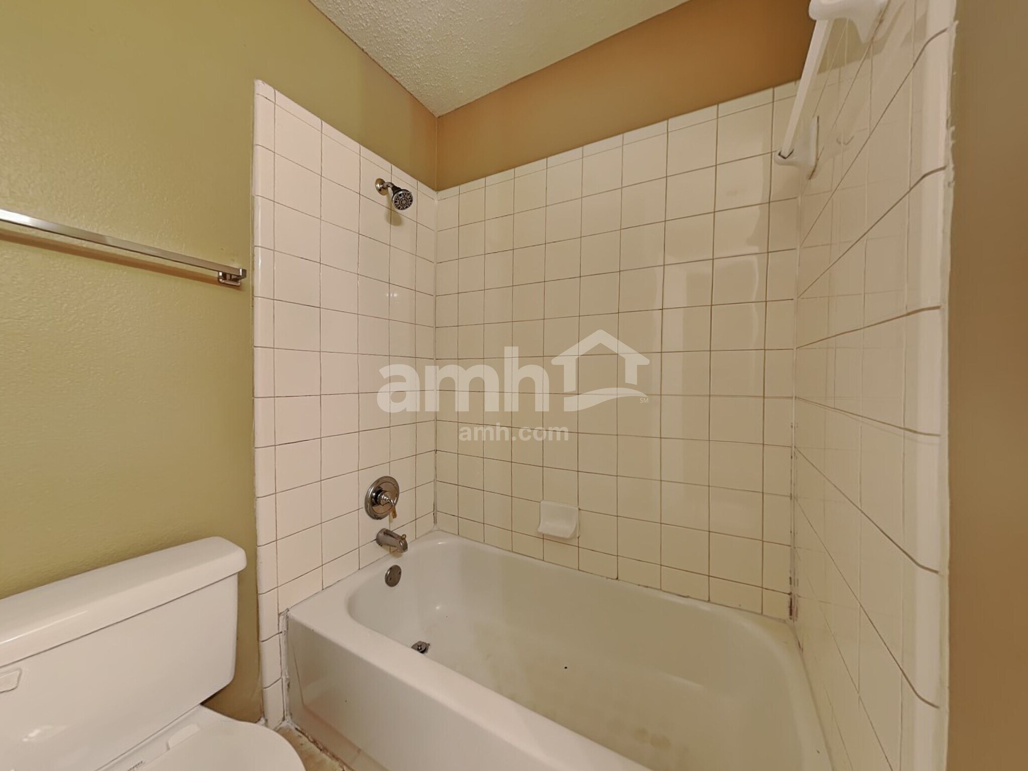 Building Photo - 7716 Parkwood Plaza Dr