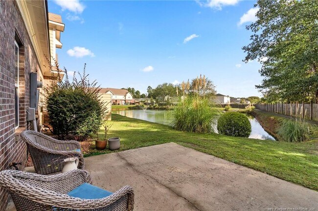 Building Photo - 1321 Braybrooke Pl