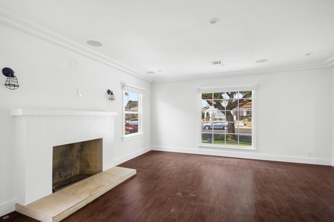 Building Photo - 2610 S Bedford St