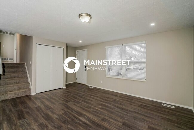 Building Photo - 3 Bedroom Pet-Friendly Home in LOUISVILLE,...