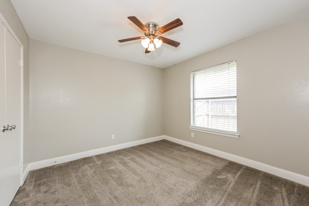 Building Photo - 7051 S Meadow Dr E