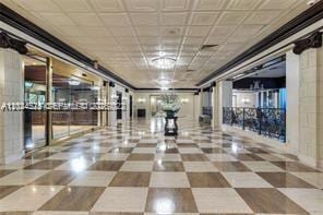 Building Photo - 2030 S Ocean Dr
