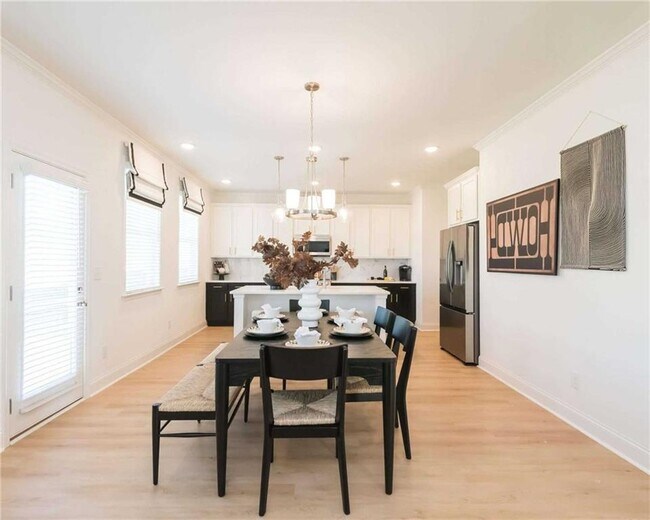 Building Photo - 7313 Yewtree Dr