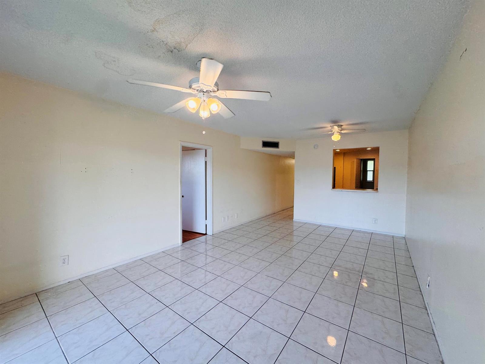 Building Photo - 8025 Colony Cir S