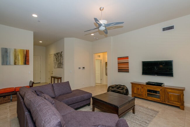 Building Photo - Pristine Harlan Ranch Home