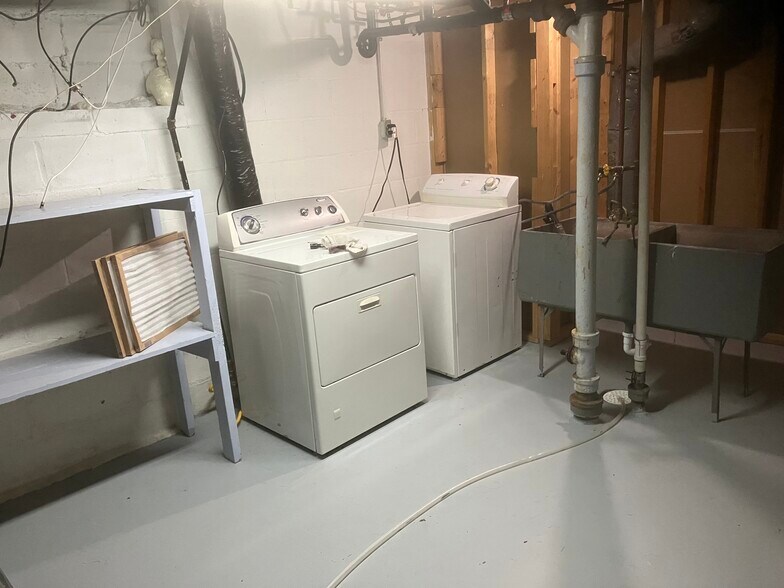 Laundry - 57 Logan Ave W