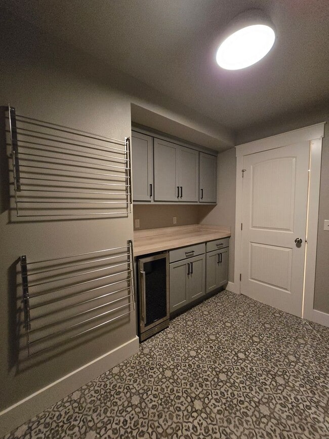 Building Photo - 4 bed 2 bath home in Josephine Crossing