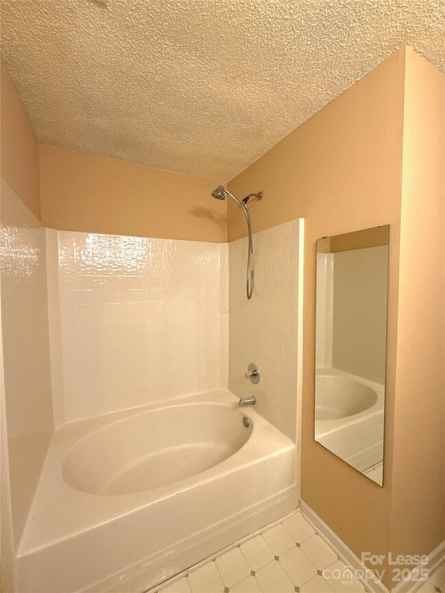 Building Photo - 1515 Sylvia Ct